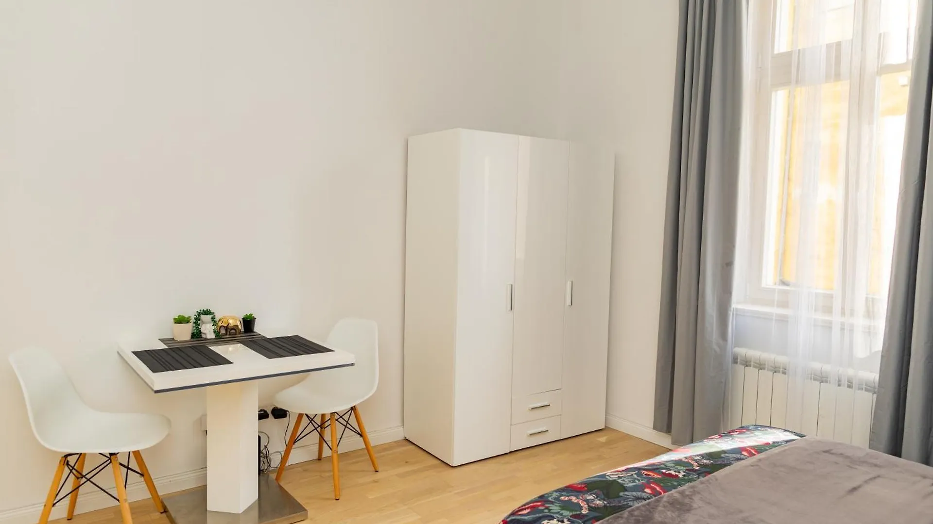 Wenceslas Square Apartment Прага
