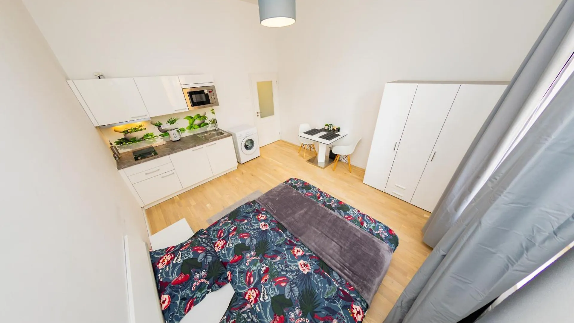 Wenceslas Square Apartment Прага