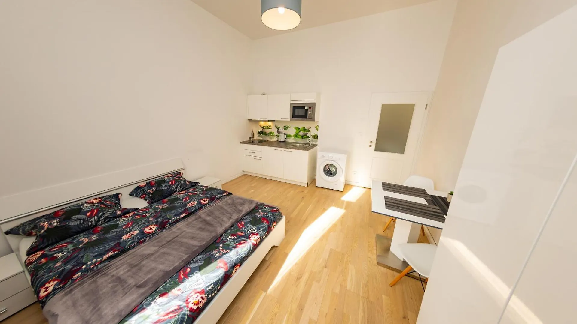 Wenceslas Square Apartment Прага