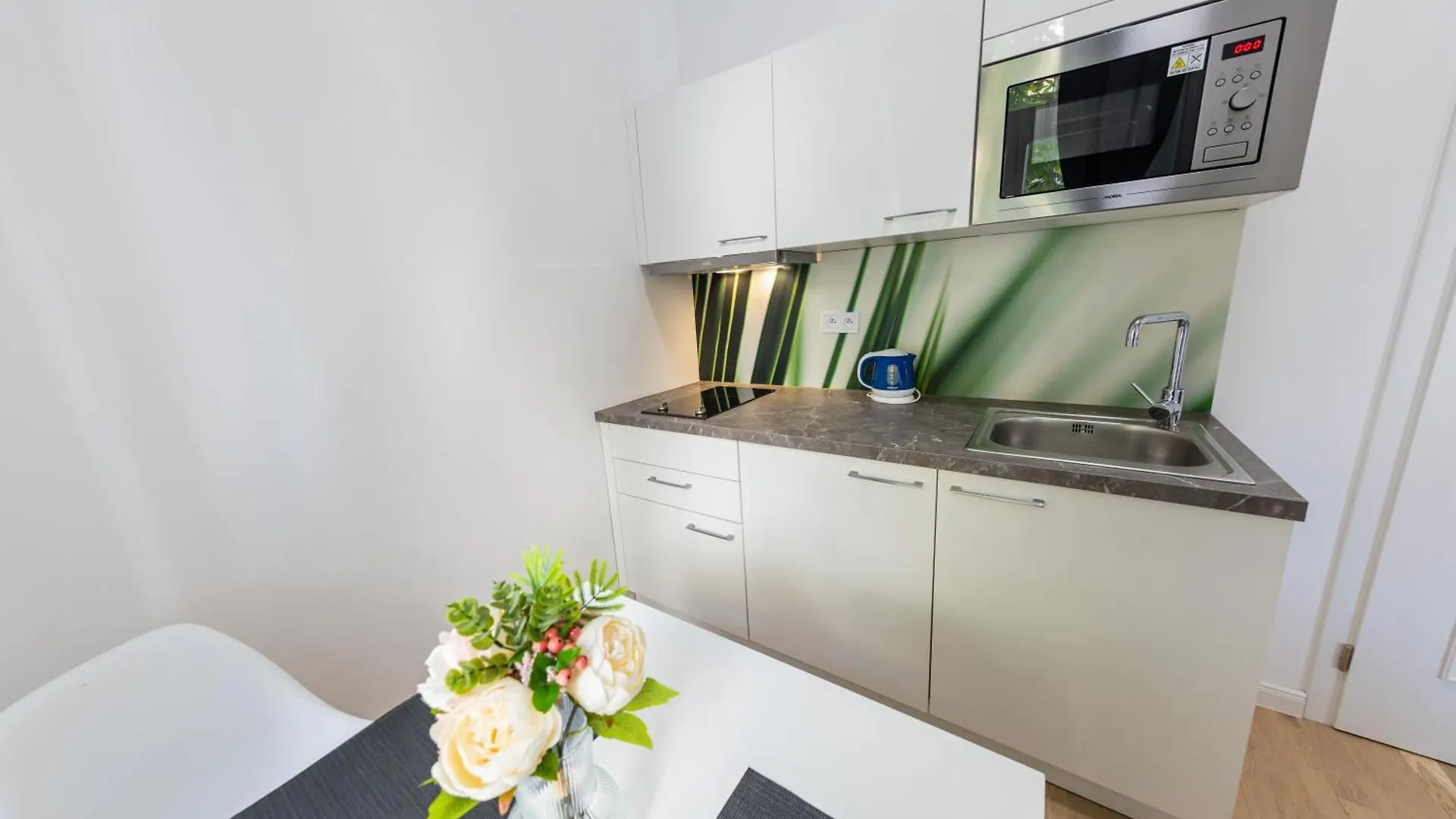 Wenceslas Square Apartment Прага Чехия
